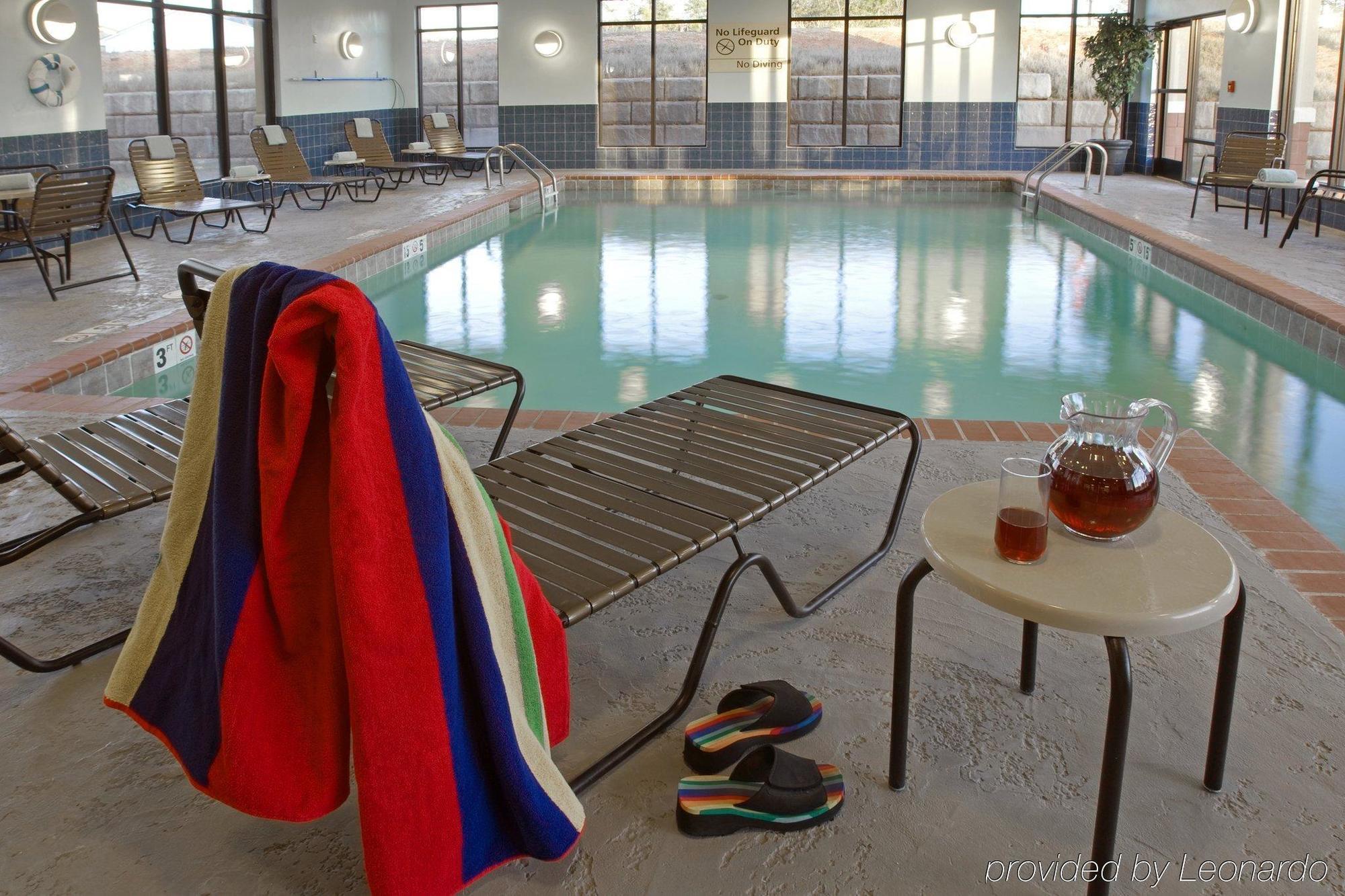 Hampton Inn & Suites Маккомб Удобства фото